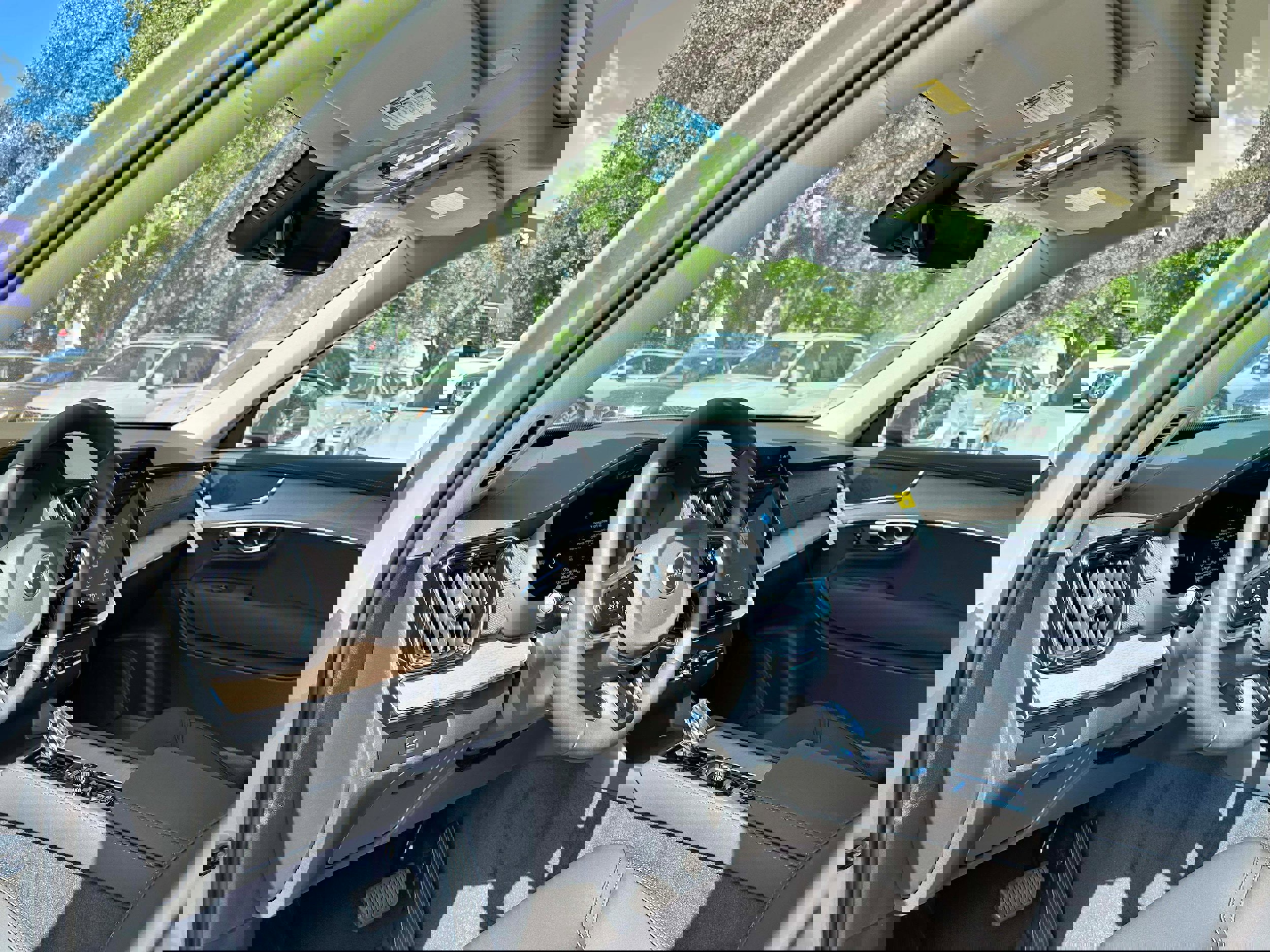 New 2026 Volvo XC90 B6 Core image 12