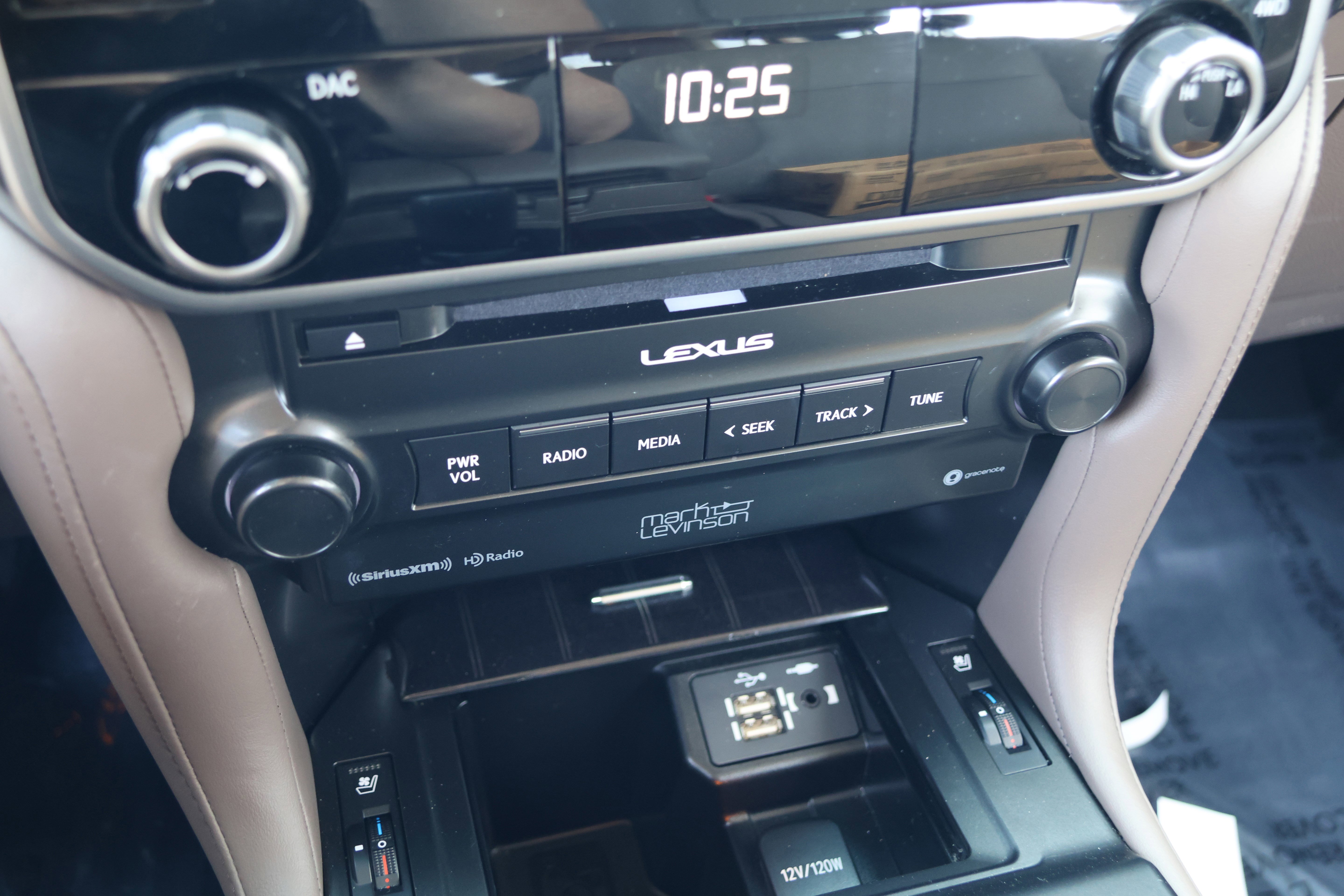 Used 2023 Lexus GX 460 Premium AWD/4WD image 28