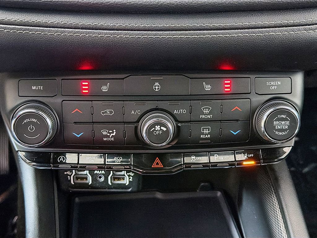 Used 2022 Dodge Durango GT image 37