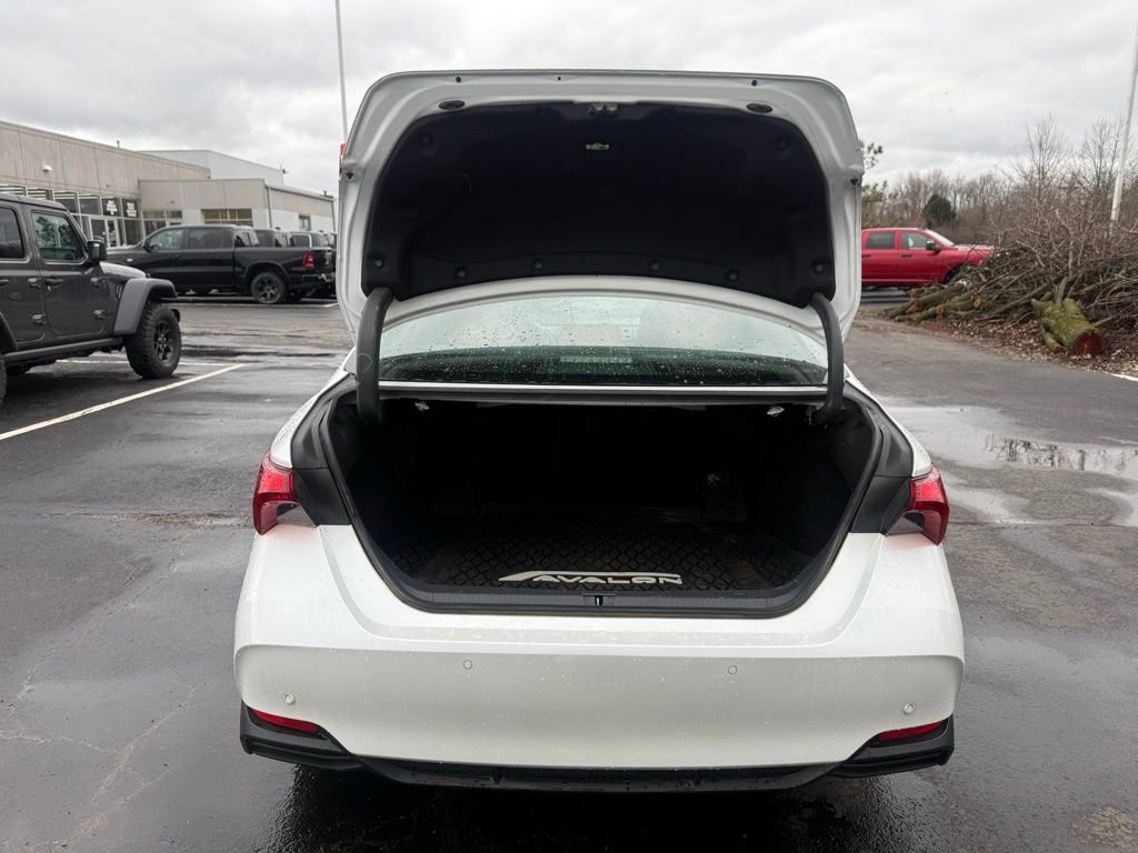 Used 2019 Toyota Avalon Limited w/ Advanced Safety Package image 36