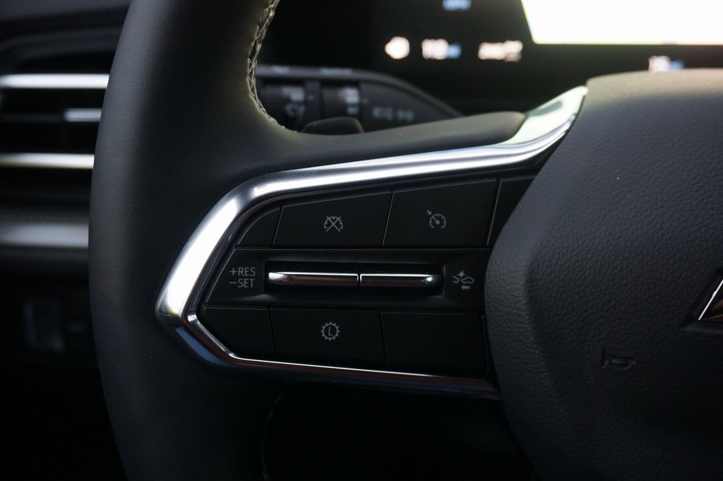 Used 2025 Chevrolet Traverse LT w/ LPO, Floor Liner Package image 20