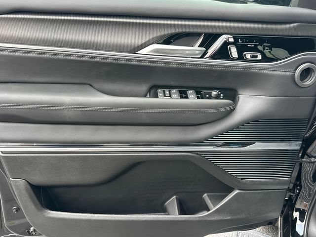 New 2026 Jeep Grand Wagoneer L Summit AWD/4WD image 13