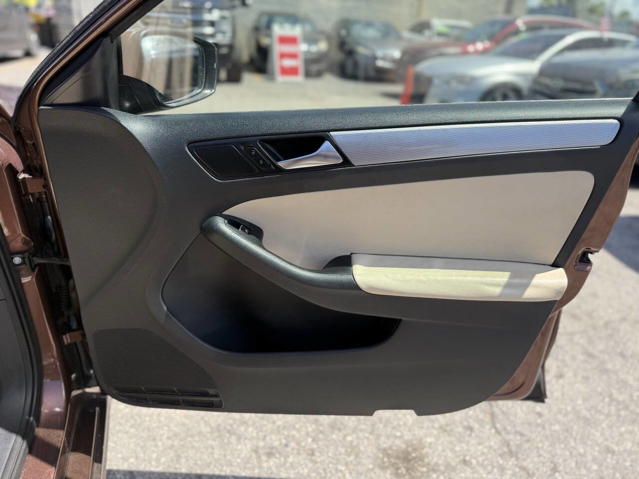 Used 2016 Volkswagen Jetta SE image 26