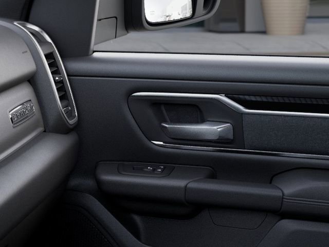 New 2026 RAM 1500 4x4 Crew Cab image 25