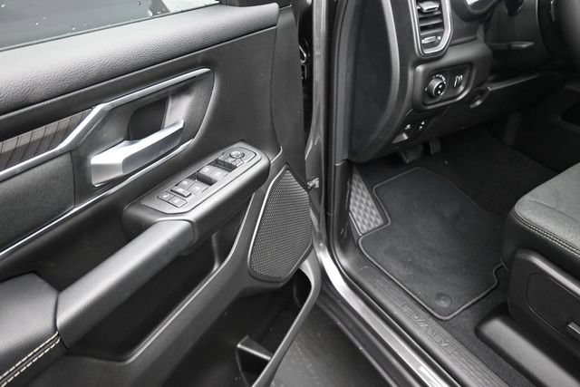 New 2026 RAM 1500 4x4 Crew Cab image 8