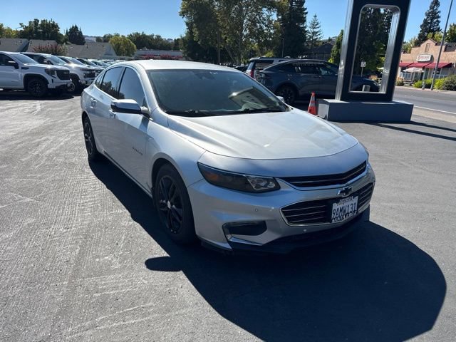 Used 2018 Chevrolet Malibu Hybrid w/ Driver Confidence Package FWD image 3