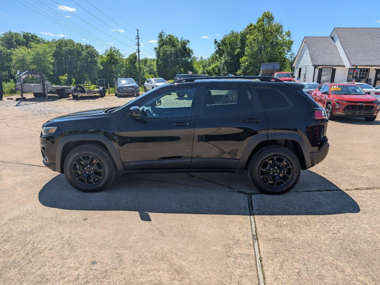 Used 2022 Jeep Cherokee Latitude AWD/4WD image 12