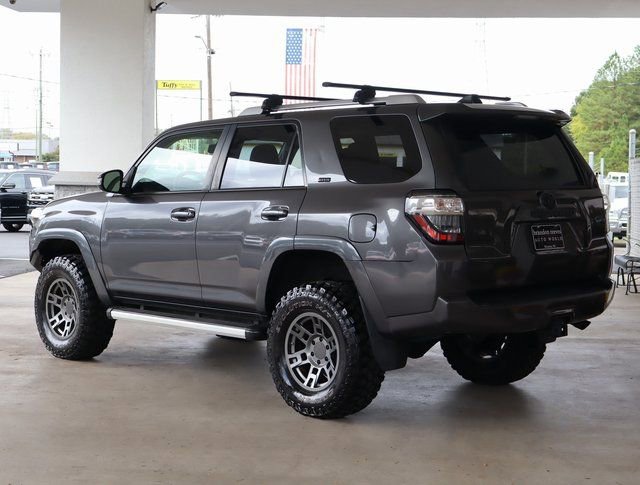 Used 2017 Toyota 4Runner SR5 Premium image 3
