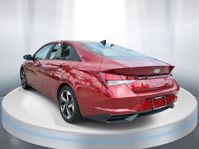 Certified 2023 Hyundai Elantra SEL w/ Convenience Package image 3