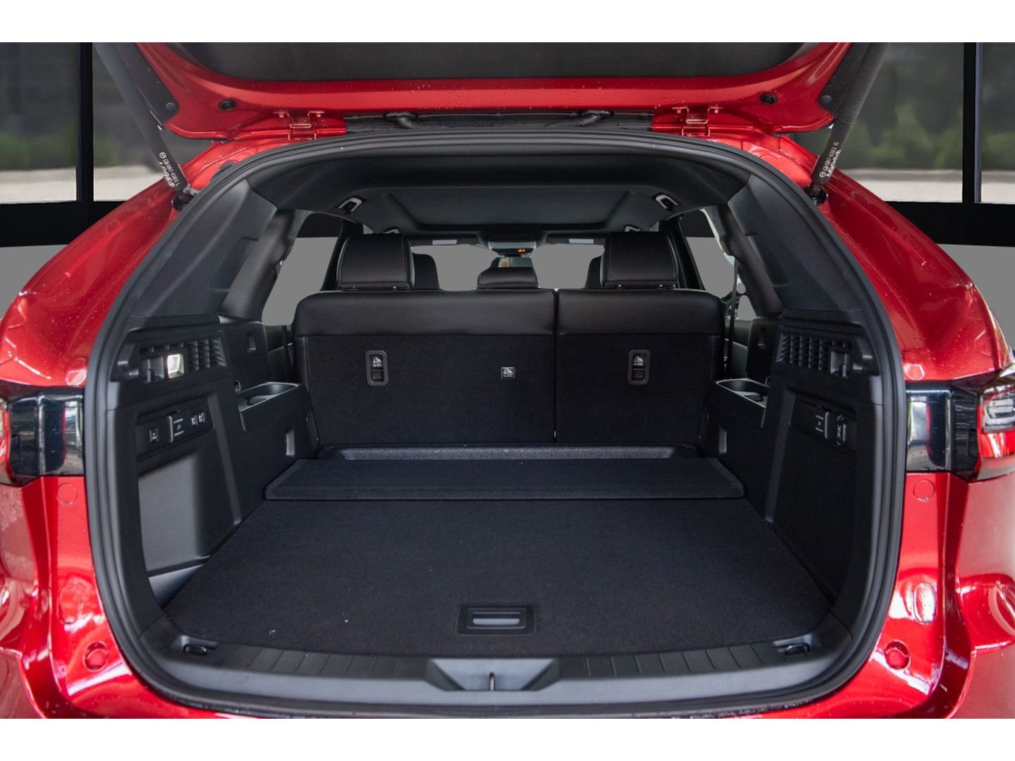 New 2025 MAZDA CX-70 Plug-In Hybrid w/ Premium Plus image 13