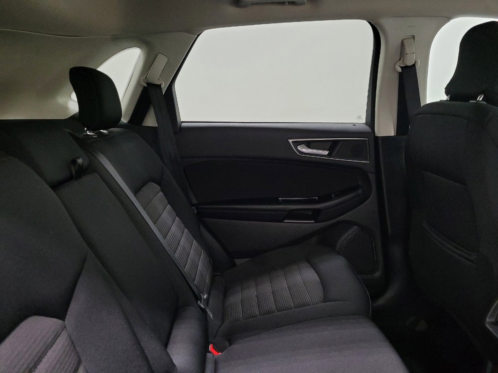 Used 2018 Ford Edge SEL image 19