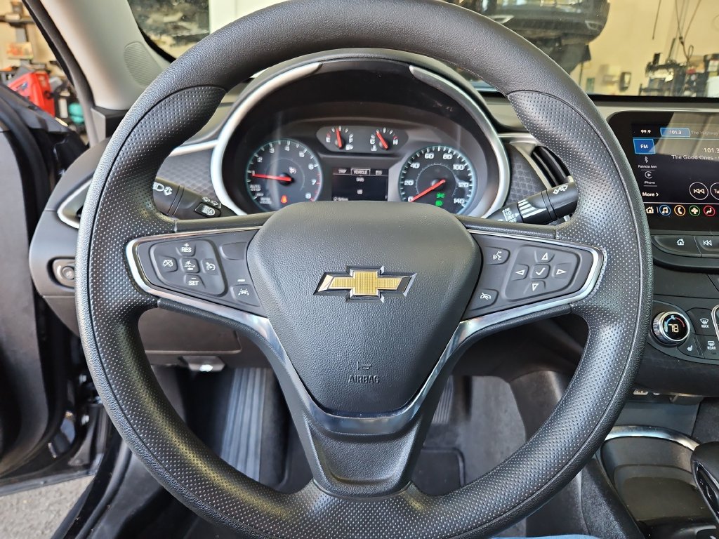 Used 2025 Chevrolet Malibu LT FWD image 10