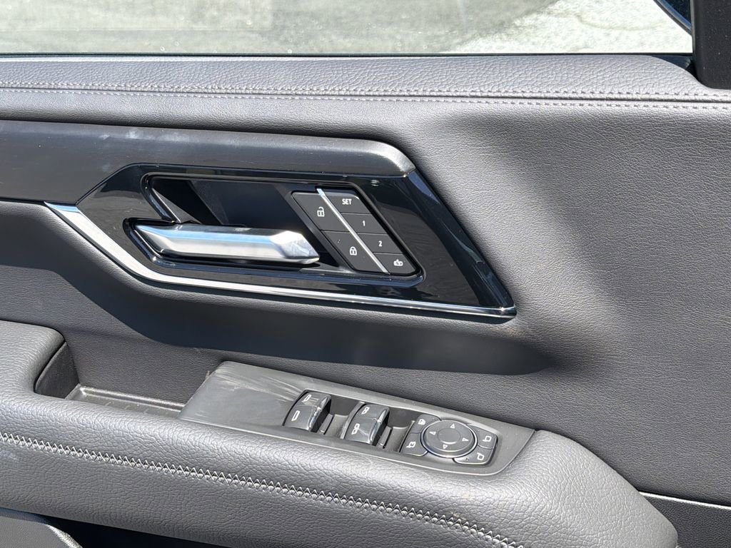 New 2026 GMC Yukon Denali w/ Denali Reserve Package RWD image 15