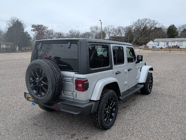 Used 2022 Jeep Wrangler Unlimited Sahara image 5