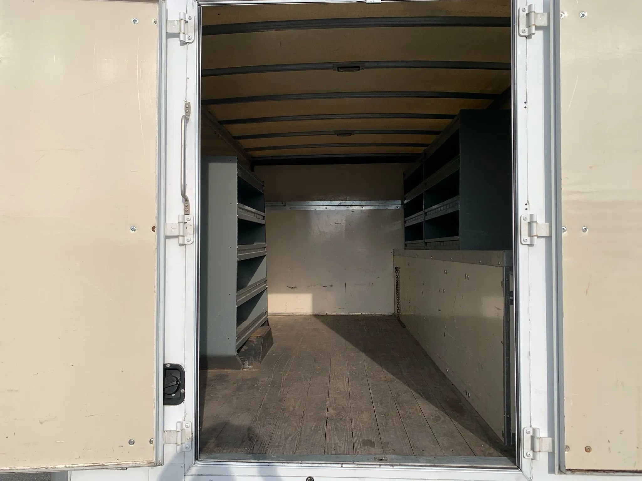 Used 2013 Ford E-450 and Econoline 450 Super Duty w/ PWR Locks & Windows Group RWD image 29