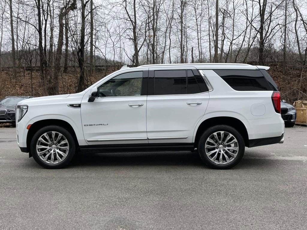 Used 2022 GMC Yukon Denali w/ Denali Premium Package image 2
