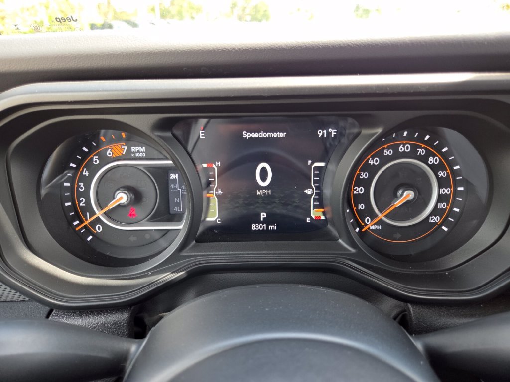 Used 2025 Jeep Wrangler Unlimited Rubicon AWD/4WD image 36