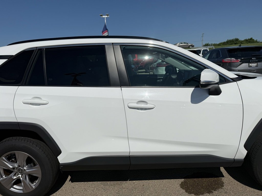 Used 2022 Toyota RAV4 XLE image 25