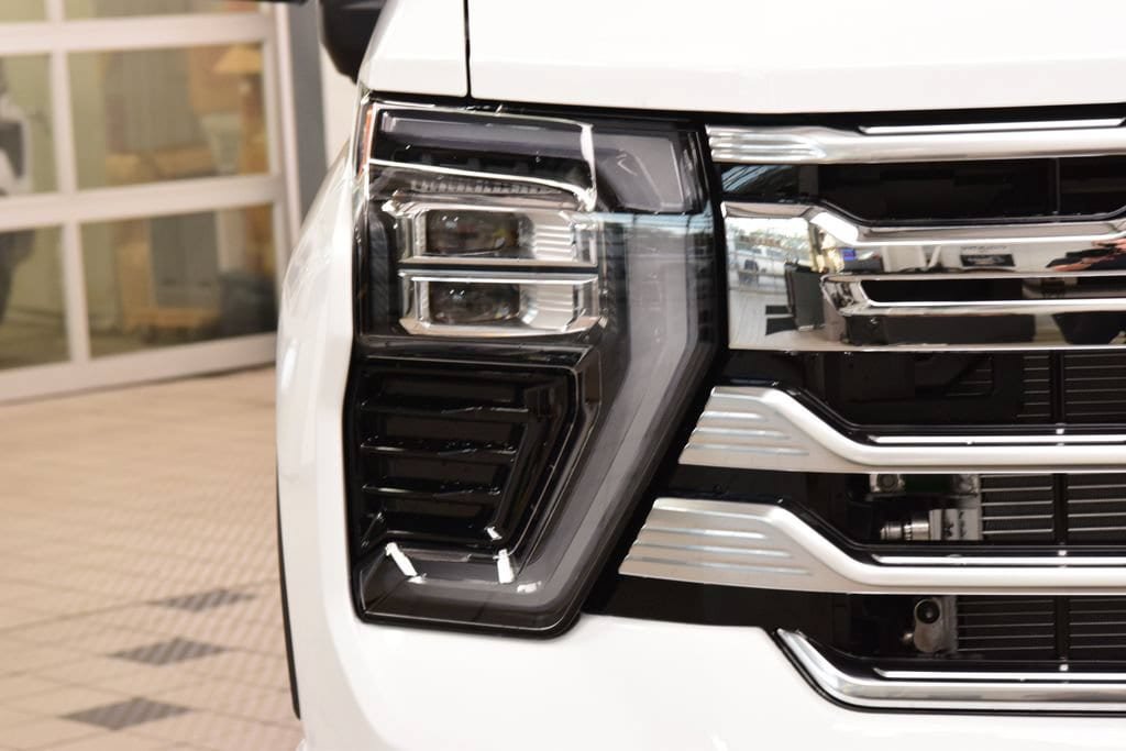 New 2026 Chevrolet Silverado 2500 High Country w/ High Country Premium Package AWD/4WD image 12
