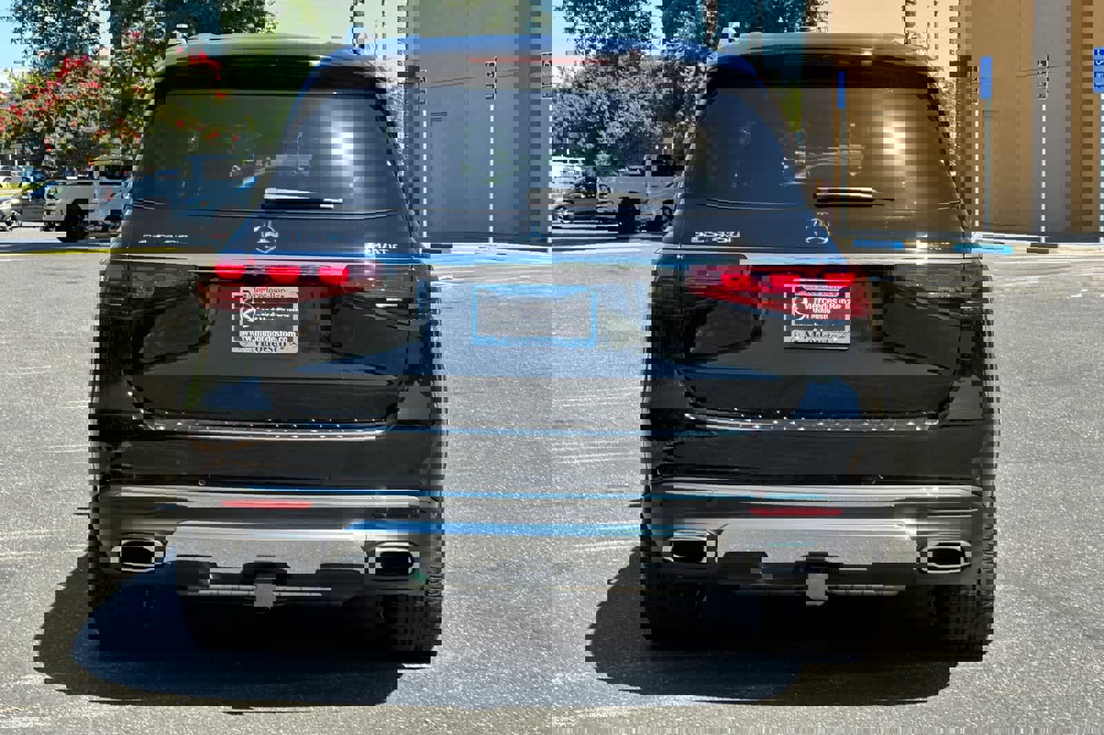 New 2025 Mercedes-Benz GLS 450 4MATIC image 4