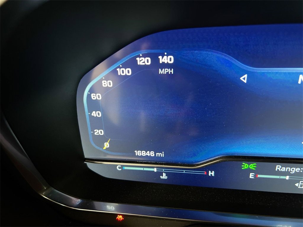 Used 2024 Chevrolet Suburban High Country w/ Advanced Technology Package image 12