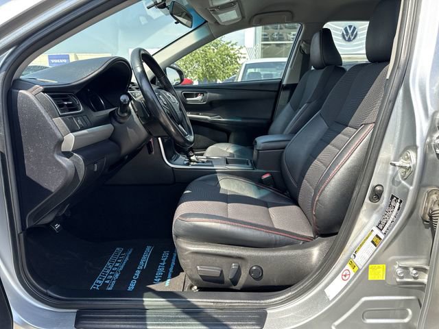 Used 2016 Toyota Camry SE FWD image 17