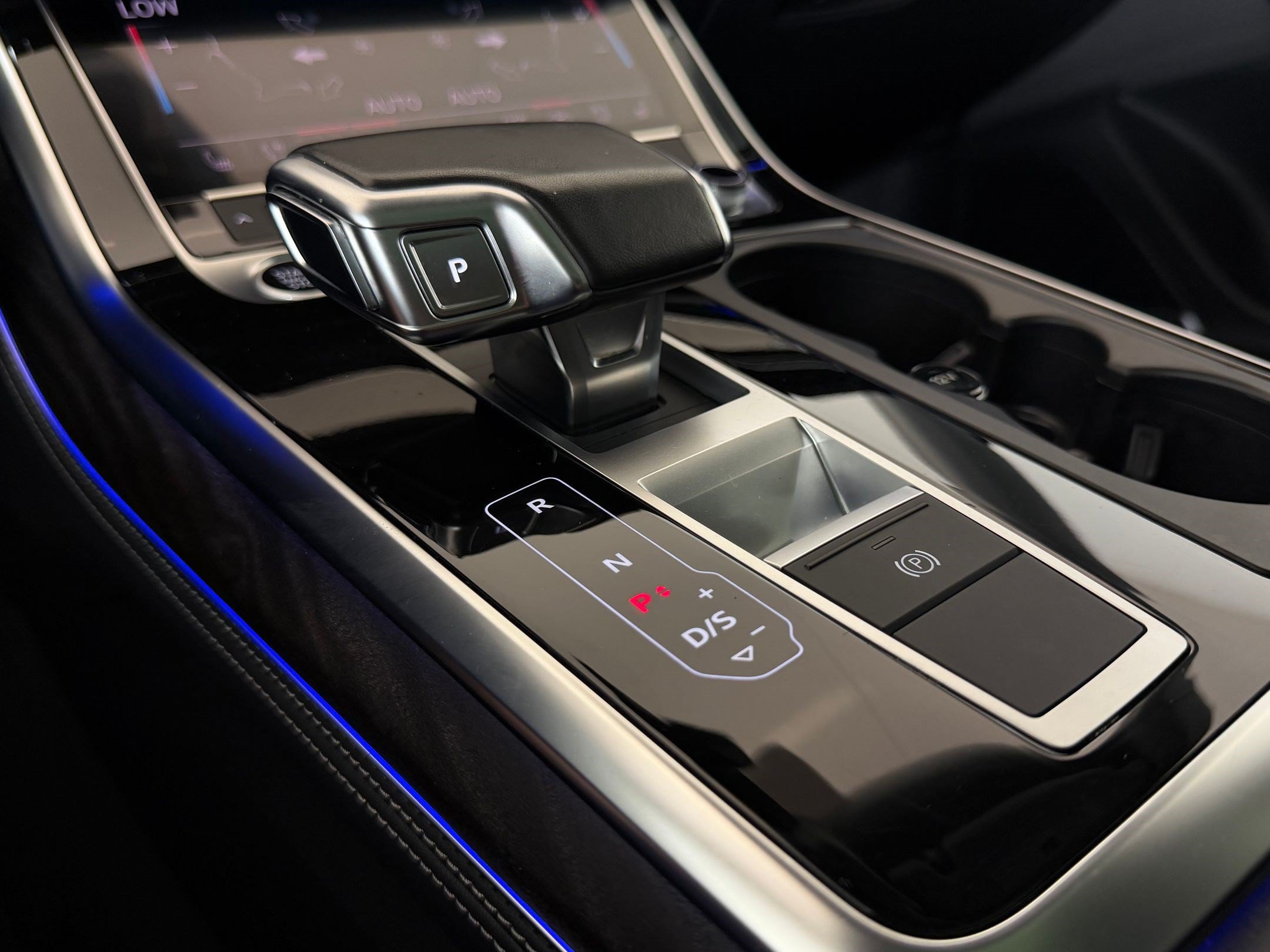 Certified 2023 Audi Q8 Premium Plus w/ Premium Plus Package AWD/4WD image 17