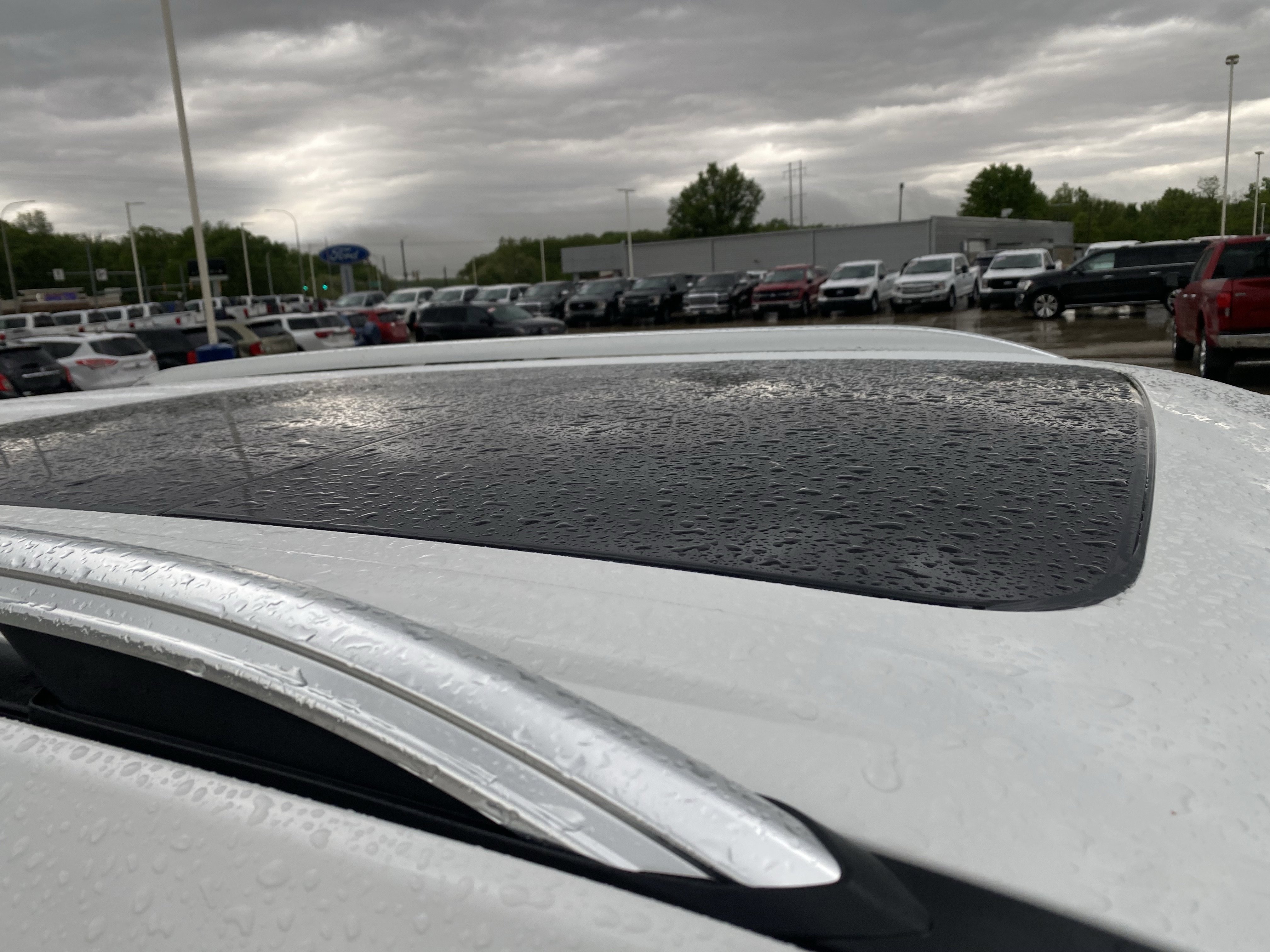 Used 2020 Ford Explorer Platinum w/ Premium Technology Package AWD/4WD image 5