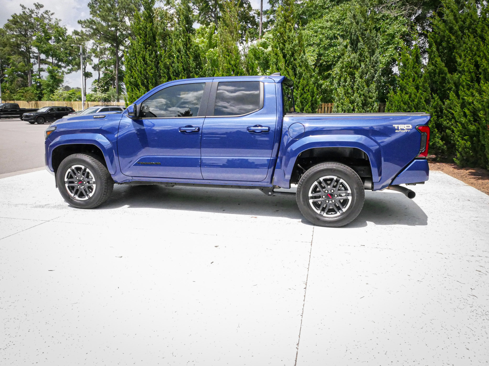 Used 2025 Toyota Tacoma TRD Sport AWD/4WD image 7