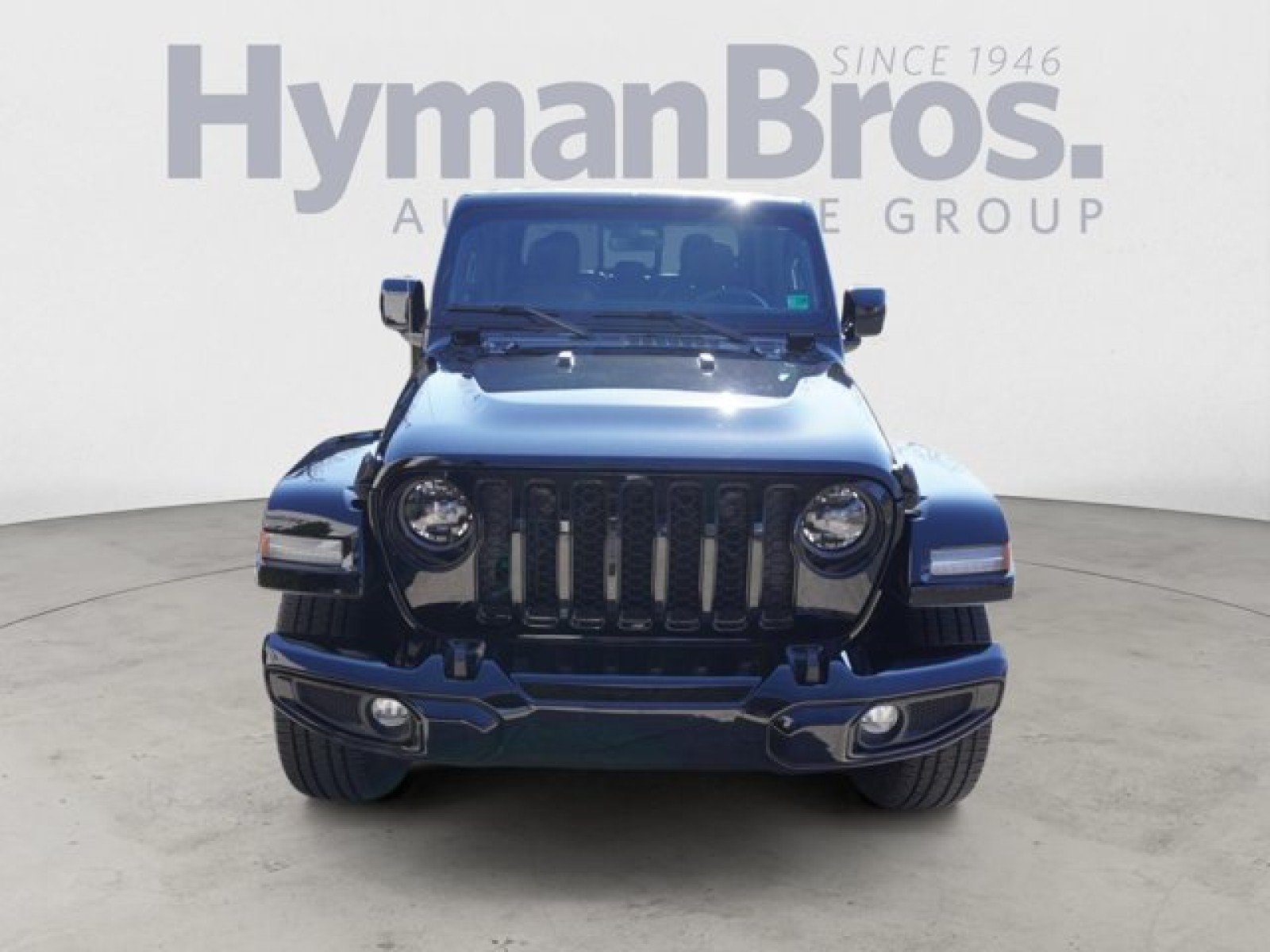 Used 2023 Jeep Gladiator Overland AWD/4WD image 2