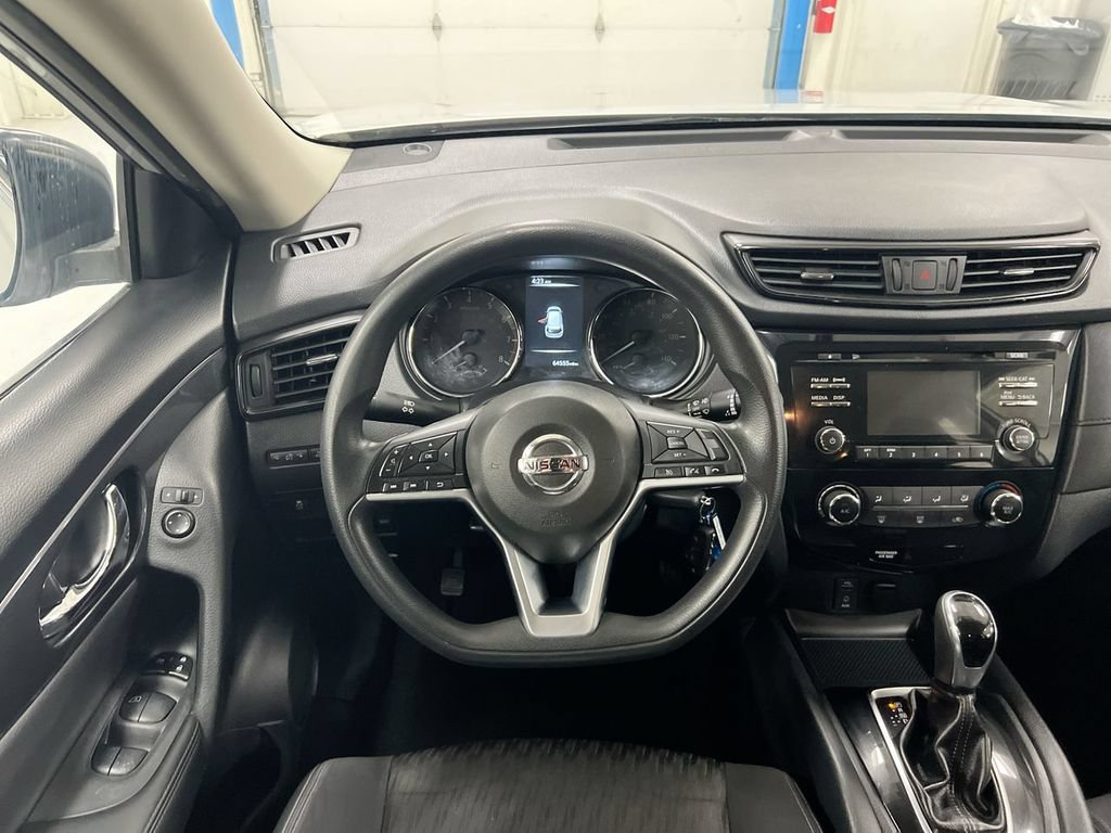 Used 2017 Nissan Rogue S AWD/4WD image 11