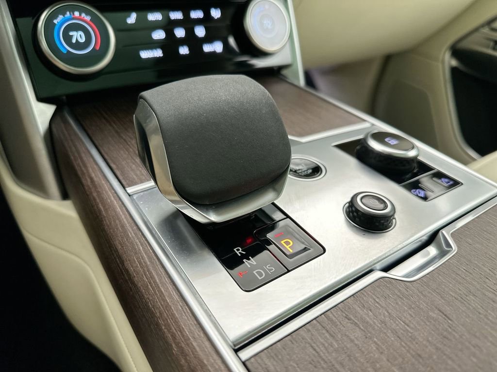 Certified 2023 Land Rover Range Rover SE image 20