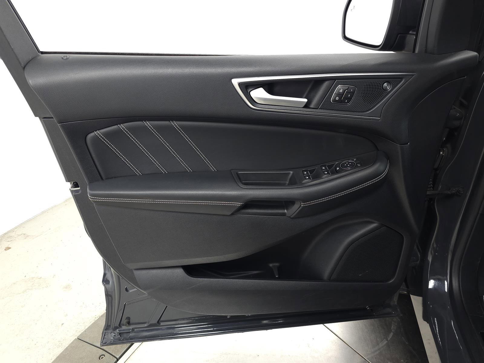 Used 2021 Ford Edge ST w/ Equipment Group 401A AWD/4WD image 12