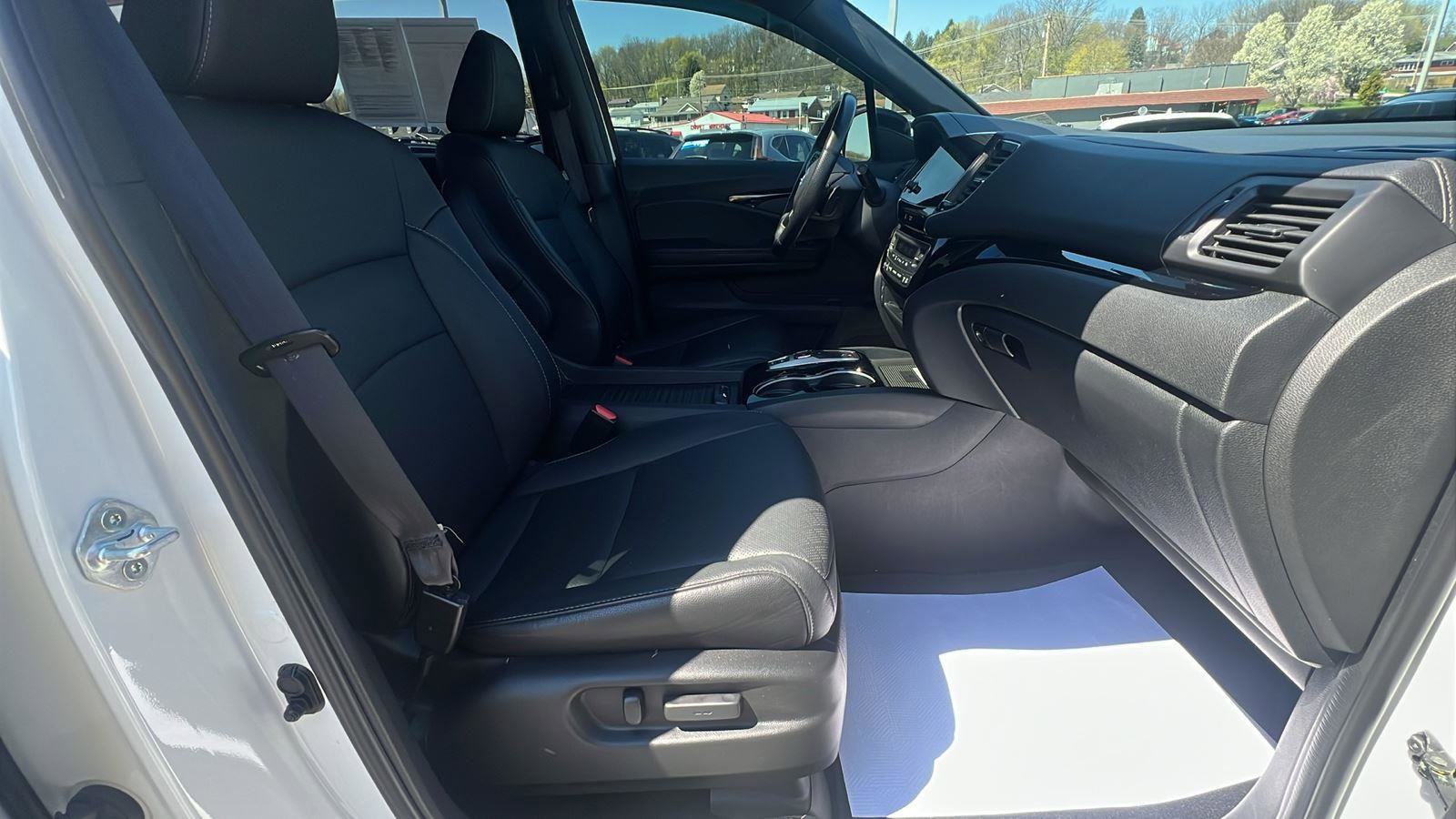 Used 2022 Honda Passport Elite image 13