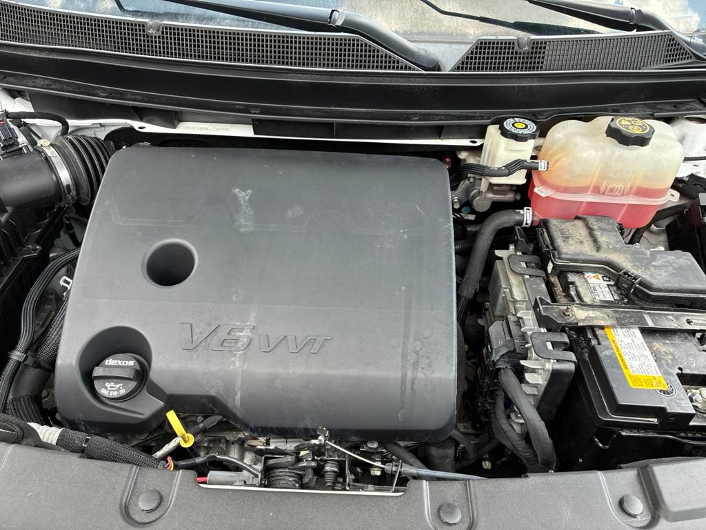 Used 2022 Chevrolet Traverse LS FWD image 37