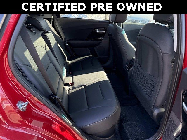Used 2022 Kia Niro EX Premium image 11