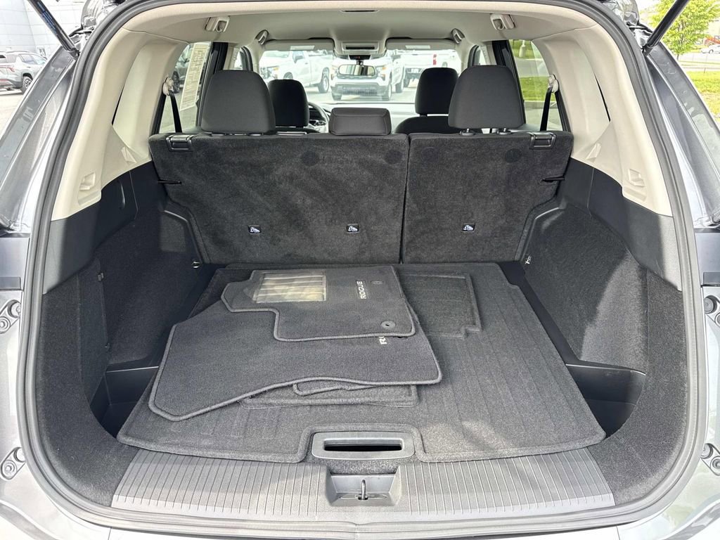 Used 2025 Nissan Rogue S AWD/4WD image 22