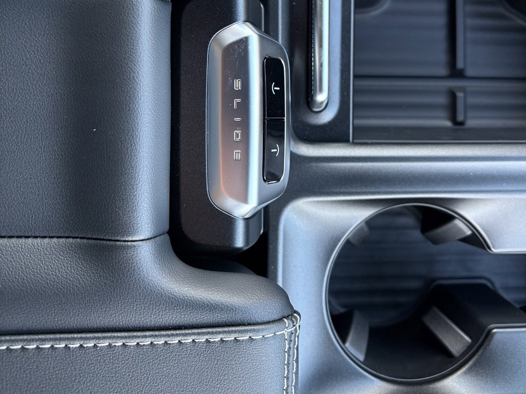 New 2026 Ford Expedition Platinum w/ Stealth Performance Package image 25