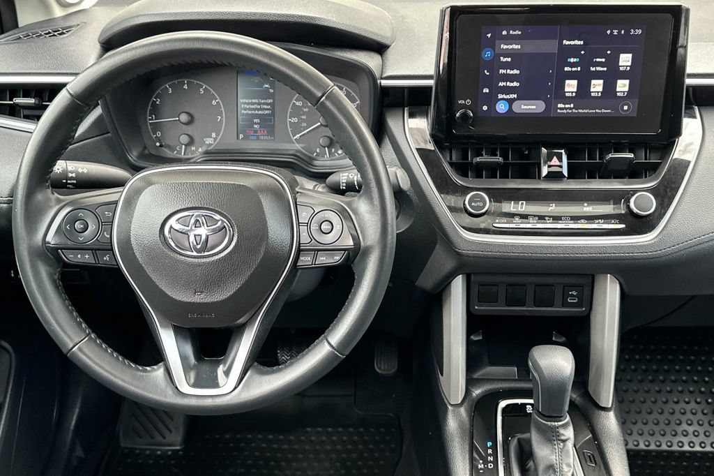 Used 2024 Toyota Corolla Cross LE w/ Moonroof Package AWD/4WD image 14