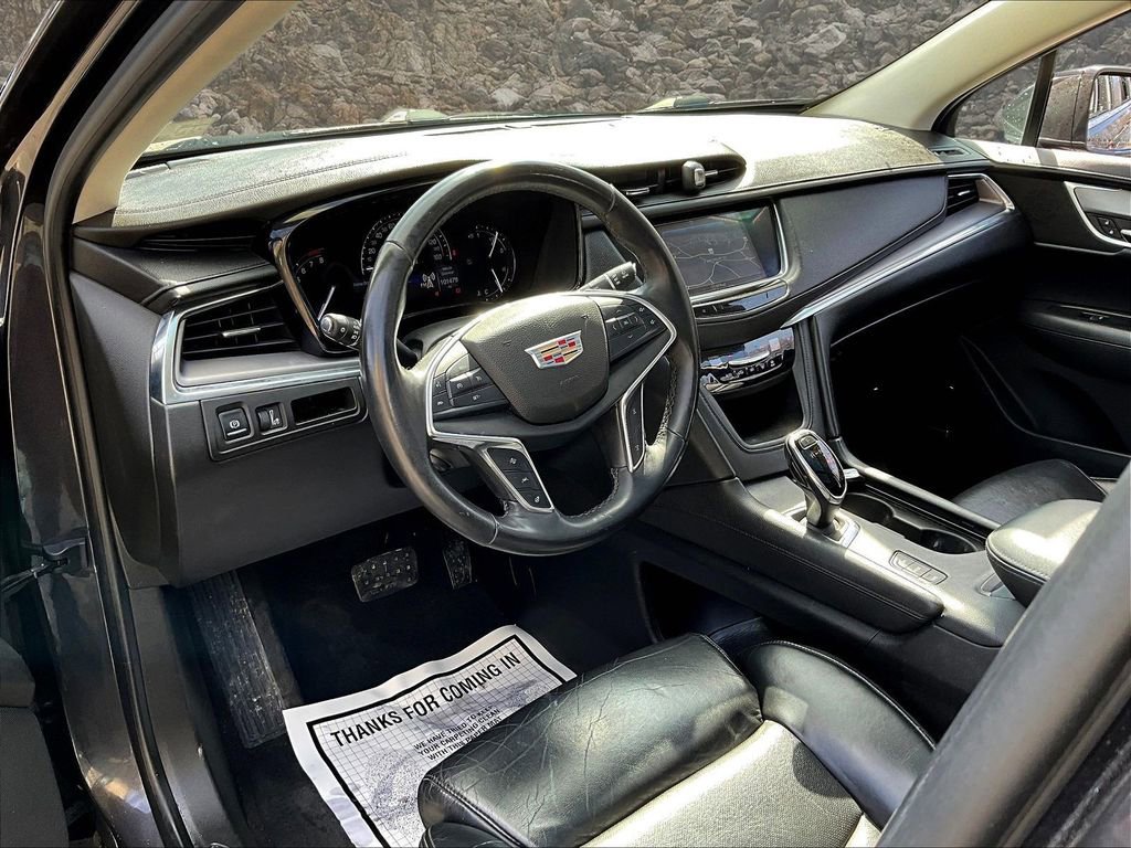 Used 2017 Cadillac XT5 Luxury w/ Driver Awareness Package image 12