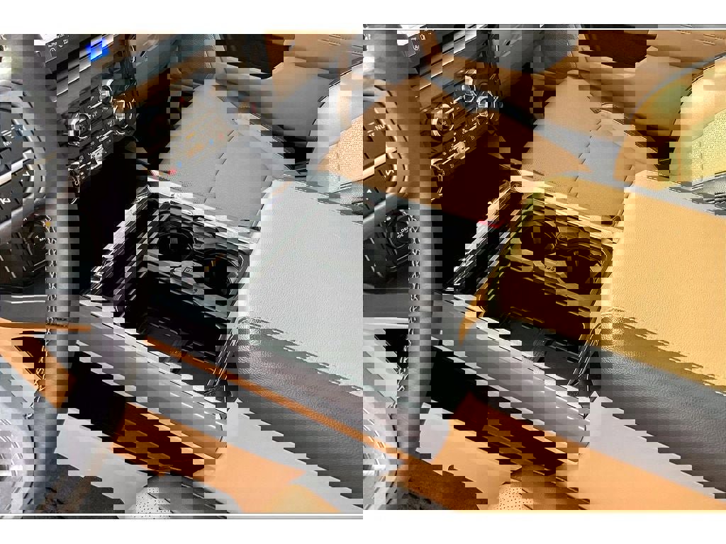 Used 2025 Ford F450 Lariat w/ Lariat Ultimate Package image 18