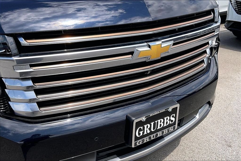 Used 2023 Chevrolet Tahoe High Country w/ Premium Package AWD/4WD image 40