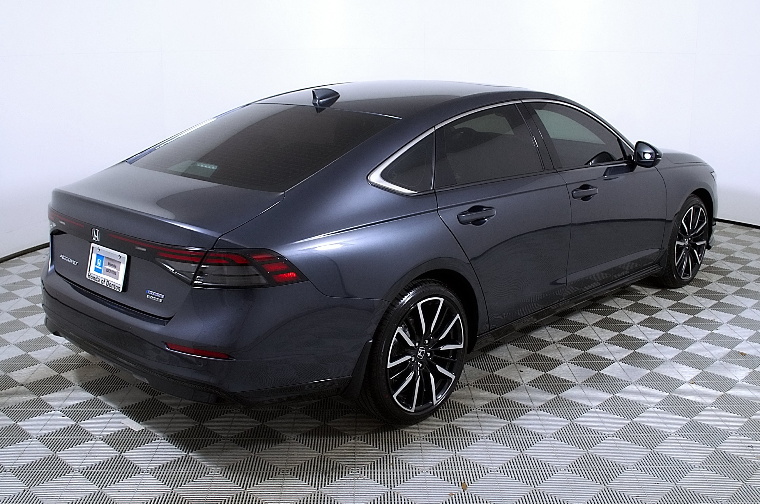 Used 2023 Honda Accord Touring image 6