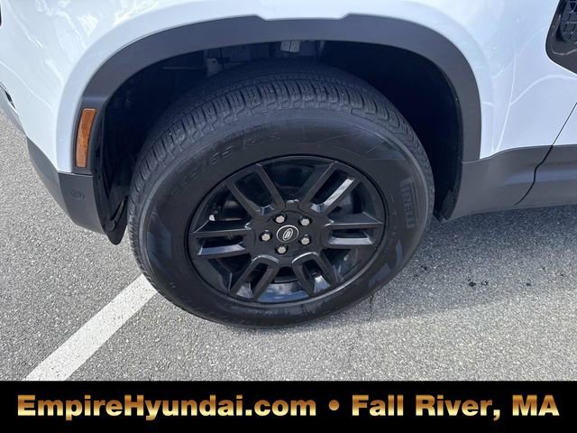 Used 2025 Land Rover Defender 110 S image 11