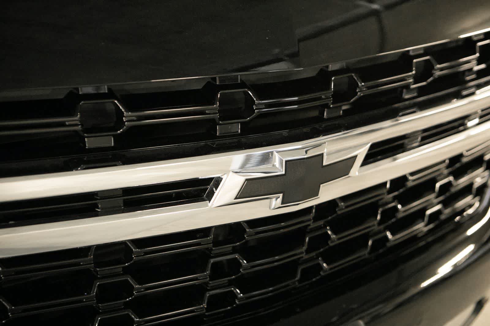 Used 2024 Chevrolet Suburban LS w/ Driver Alert Package RWD image 15