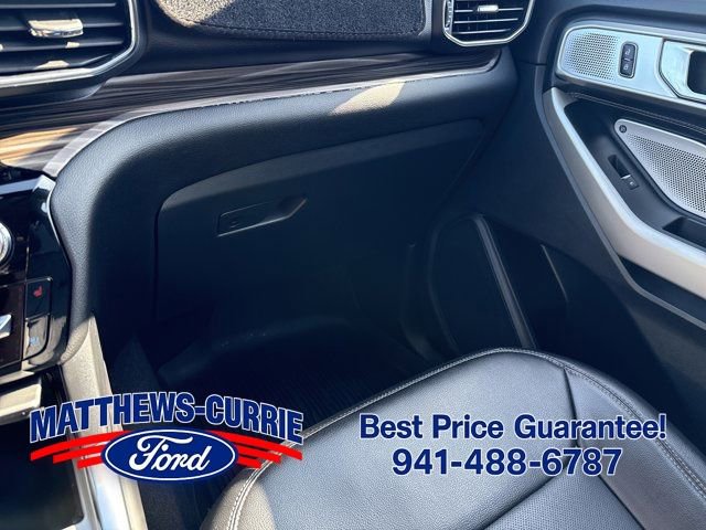 Certified 2023 Ford Explorer Limited w/ Limited Technology Package RWD image 26