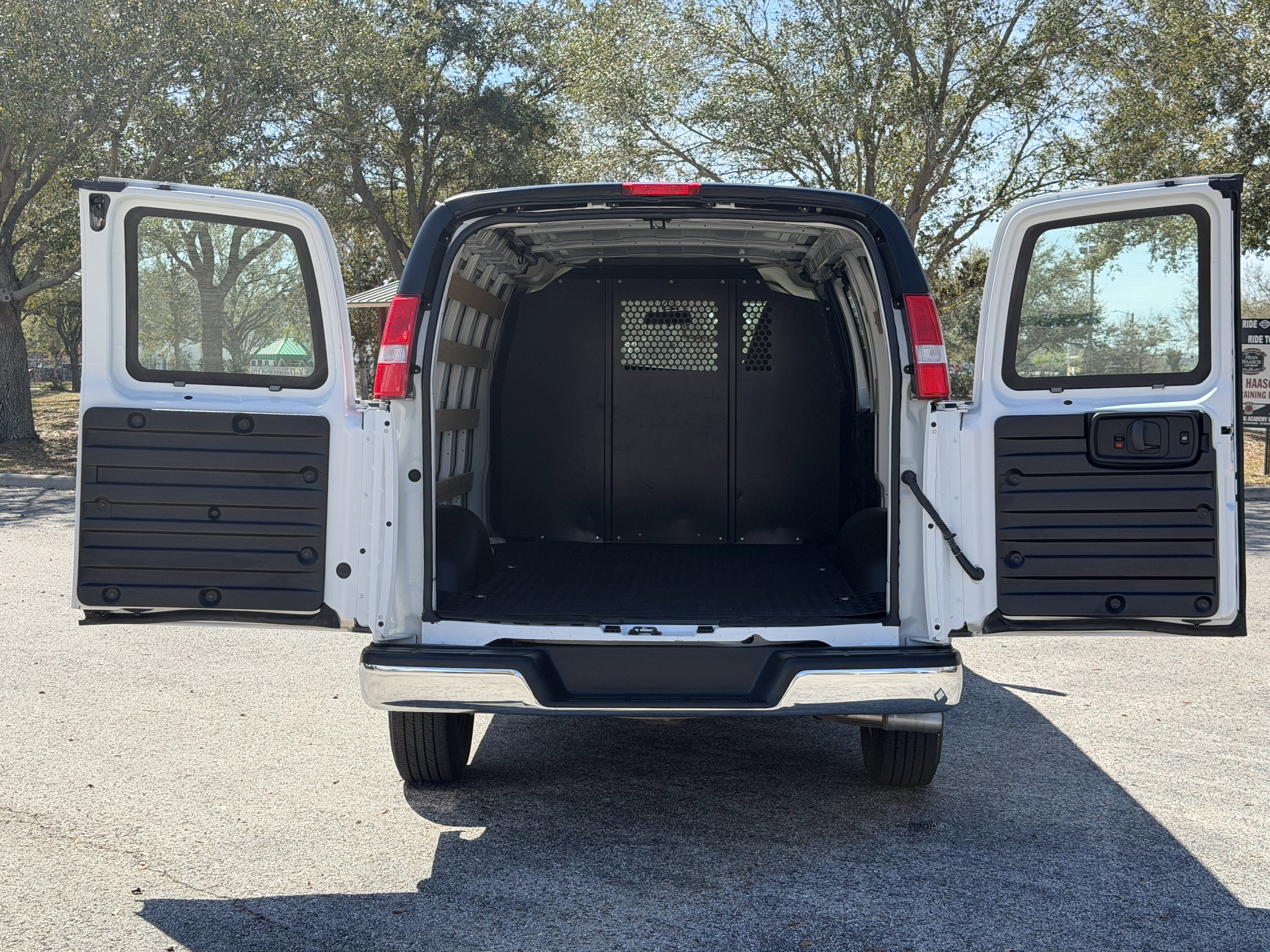 Used 2024 Chevrolet Express 2500 w/ Driver Convenience Package RWD image 5
