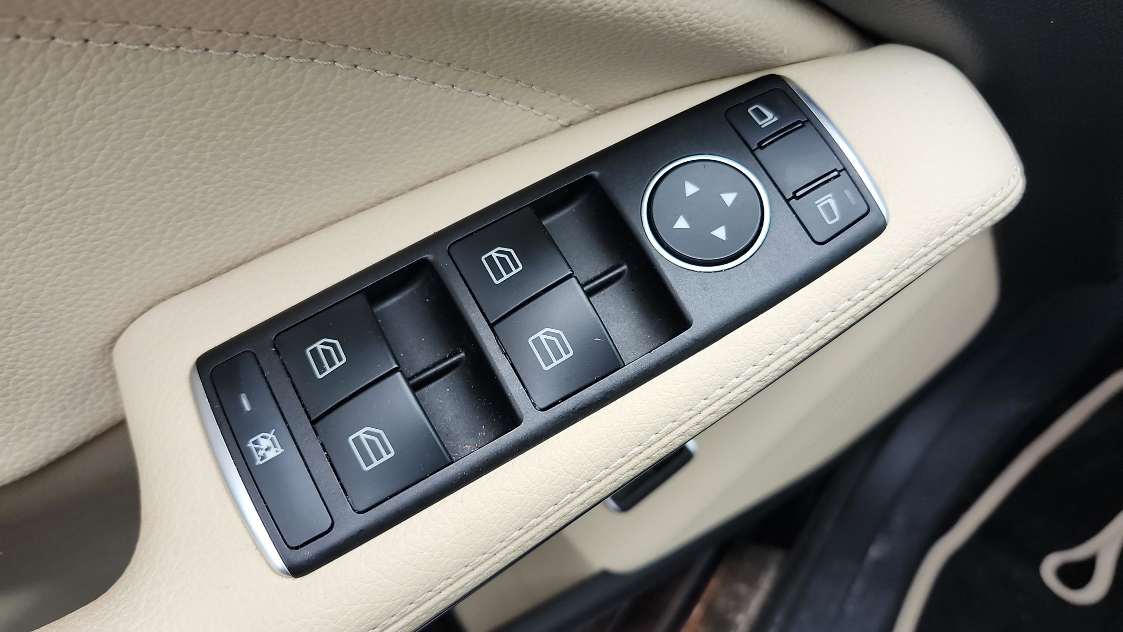 Used 2018 Mercedes-Benz CLA 250 image 13