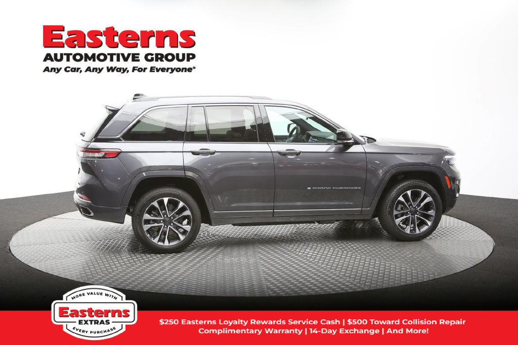 Used 2023 Jeep Grand Cherokee Overland AWD/4WD image 47