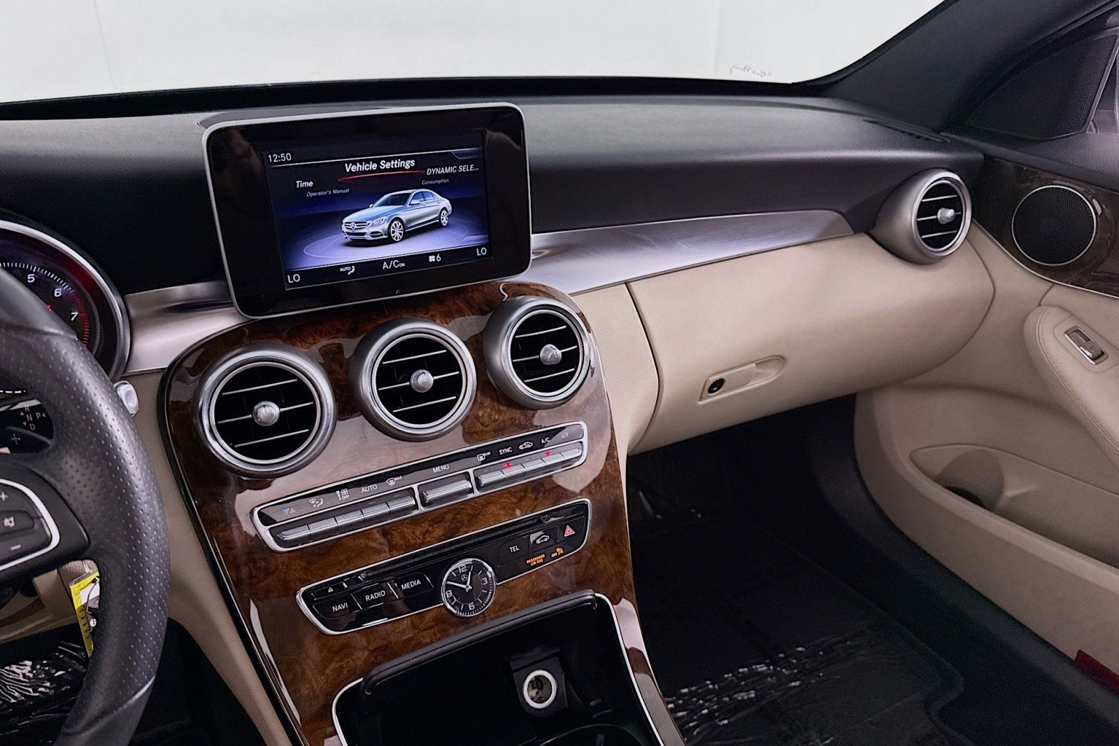 Used 2018 Mercedes-Benz C 300 Sedan image 19